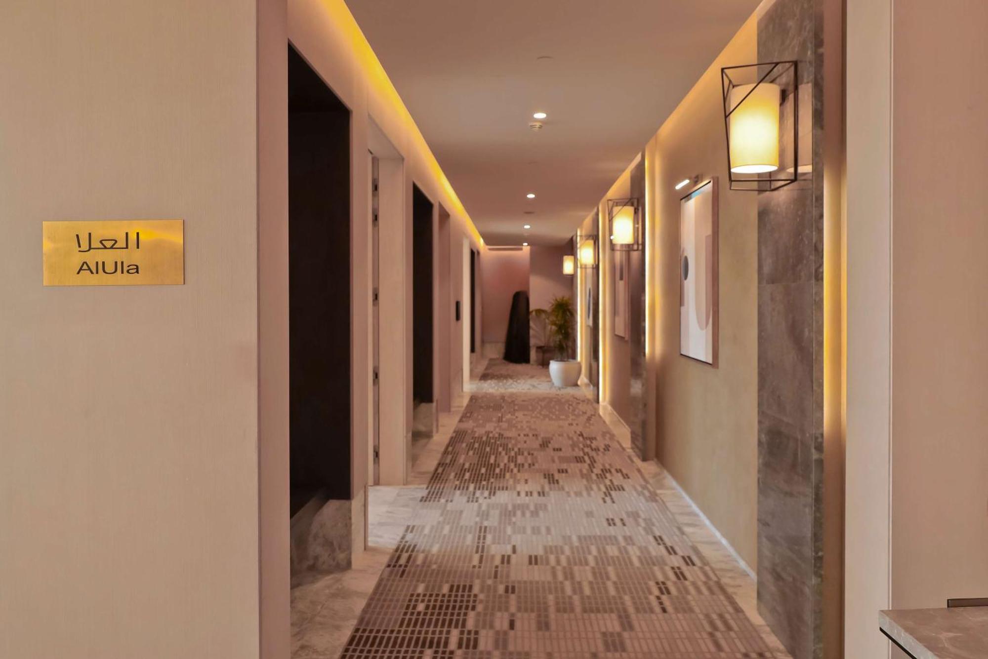 Mansard Riyadh, A Radisson Collection Hotel Kültér fotó A corridor in the hotel