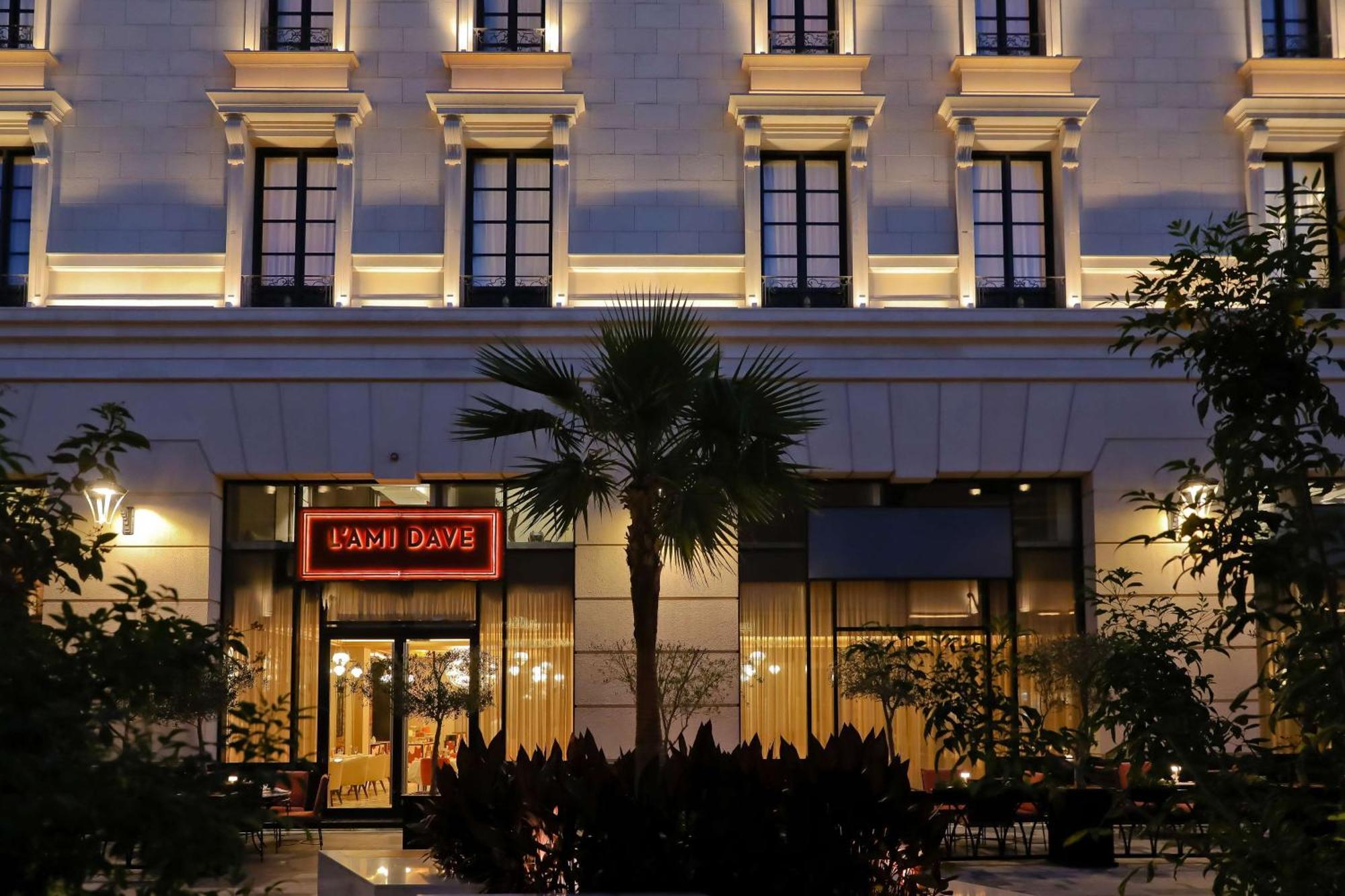 Mansard Riyadh, A Radisson Collection Hotel Kültér fotó Last Day's store in Athens
