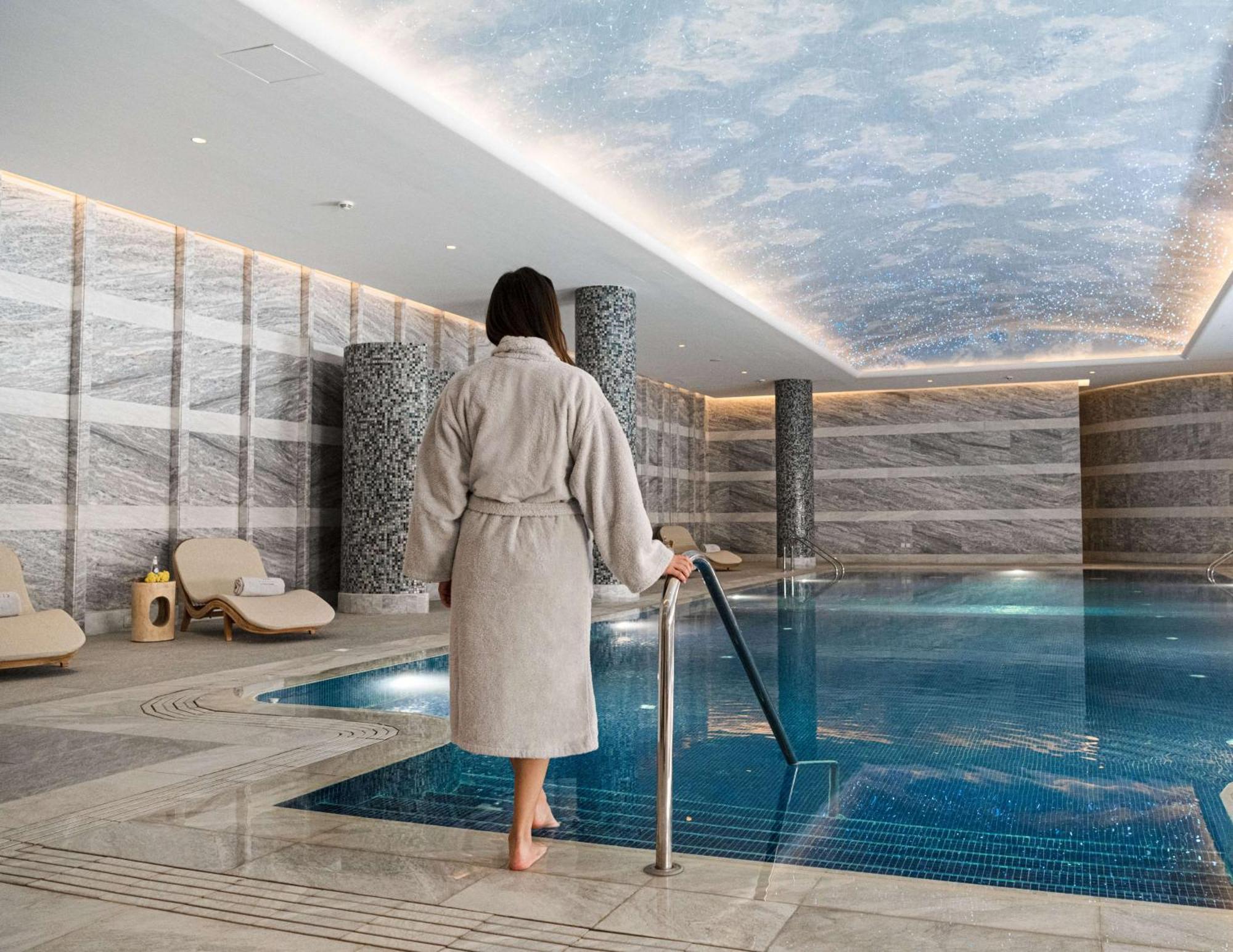 Mansard Riyadh, A Radisson Collection Hotel Kültér fotó The Spa at The Dorchester